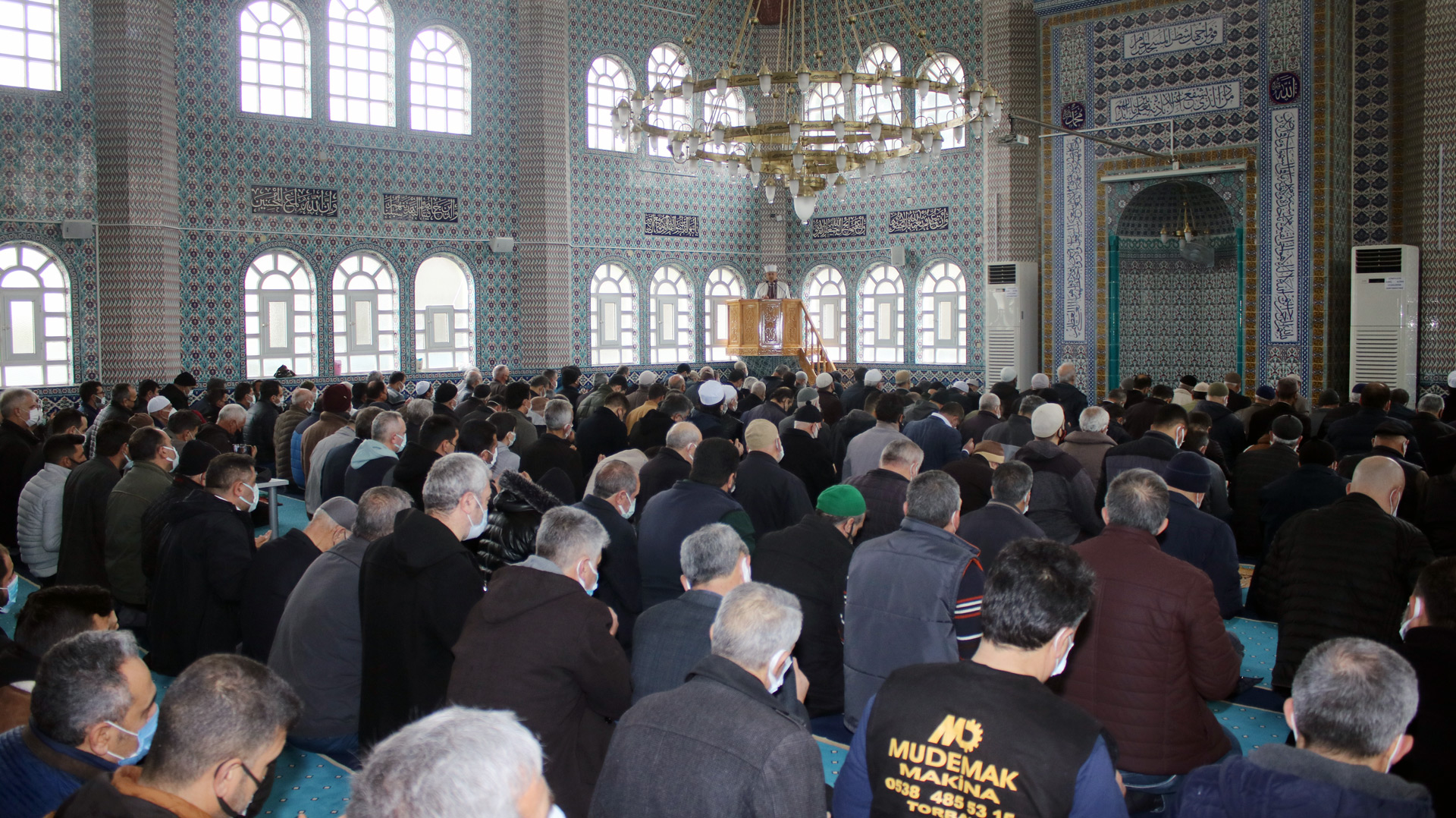 TORBALI KUR’AN ZİYAFETİYLE GÖNÜLLER ŞENLENDİ