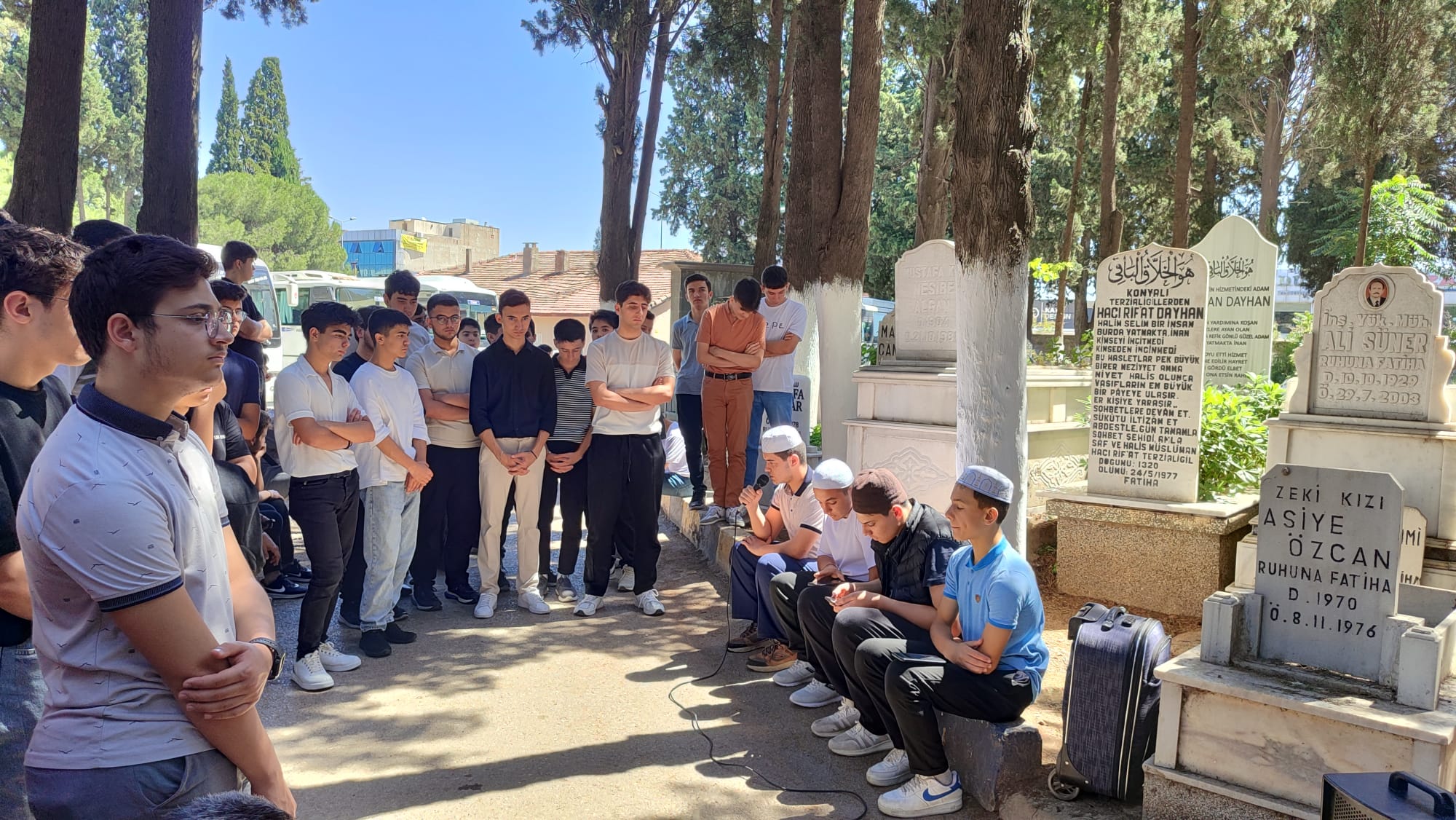 Başkan Hasan Dayhan Kabri Başında Dualarla Anıldı