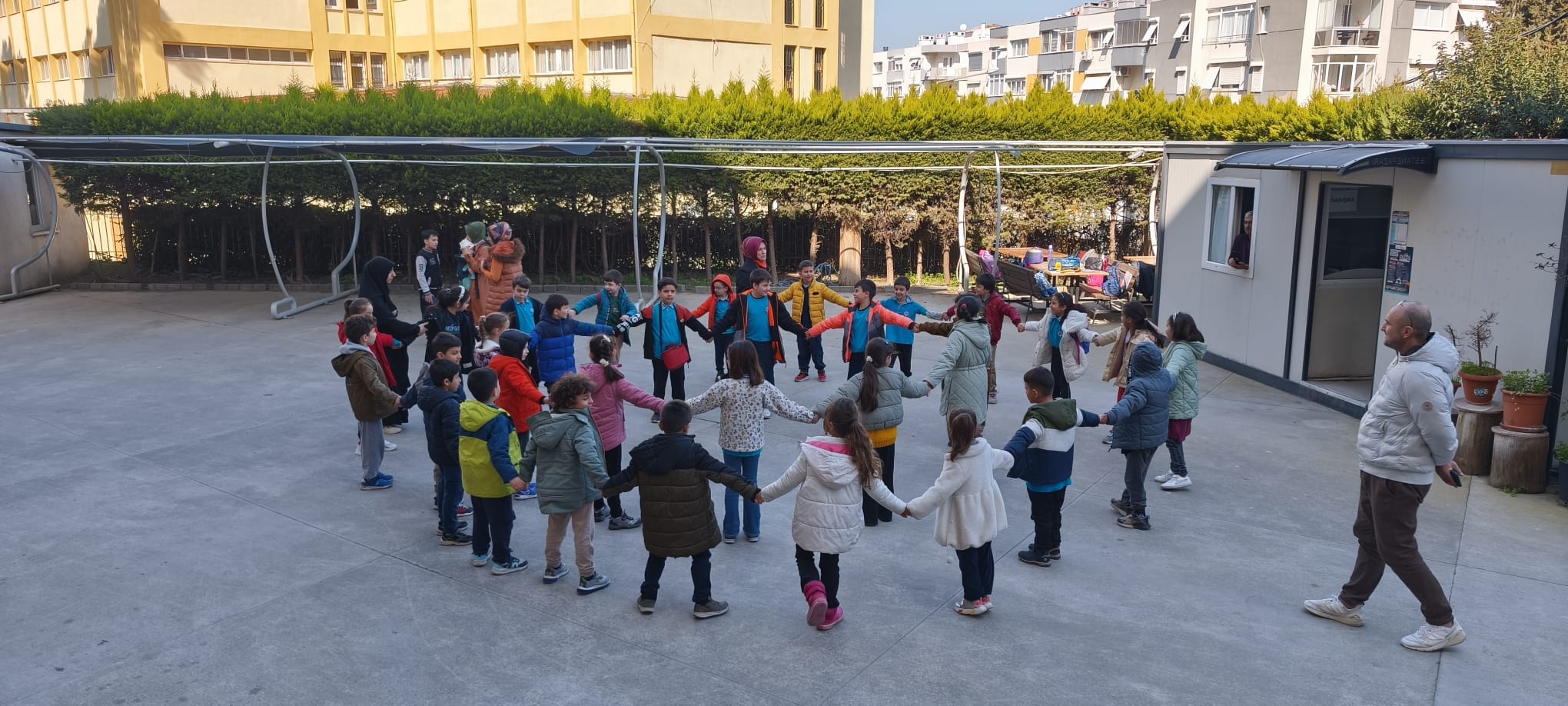 Minik Öğrencilerden Ramazan Coşkusu: "Kabe’de Hacılar Hu Der Allah" İlahisi Yankılandı