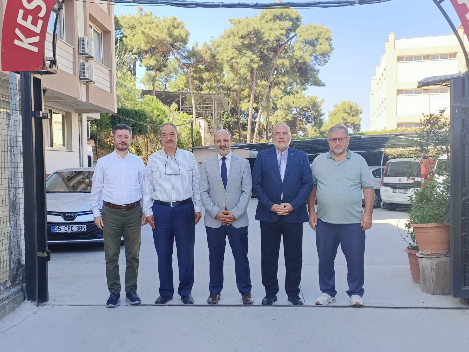 Karabağlar İlçe Müftüsü Dr. Abdulhekim Öz’den Kestanepazarı’na Ziyaret